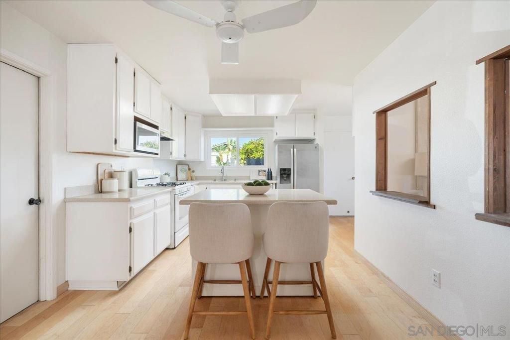 Image 13 of property listing at 448 W Redondo, Oceanside, CA 92057