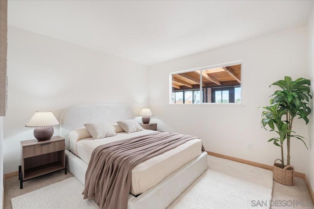Image 17 of property listing at 448 W Redondo, Oceanside, CA 92057