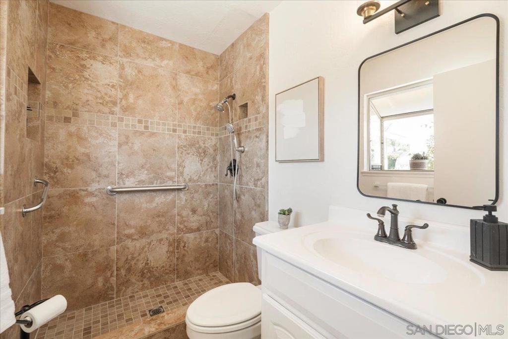 Image 22 of property listing at 448 W Redondo, Oceanside, CA 92057