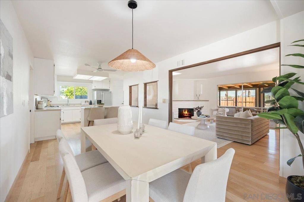 Image 3 of property listing at 448 W Redondo, Oceanside, CA 92057