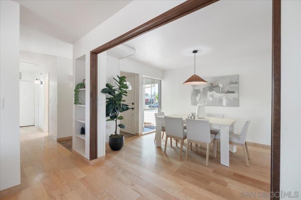 Image 5 of property listing at 448 W Redondo, Oceanside, CA 92057