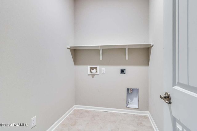 115 Rue Chateau Royal Drive, Youngsville, LA 70592