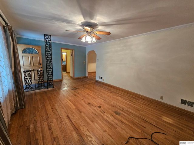 3124 S 42nd Street, Omaha, NE 68105