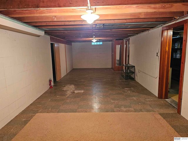 3124 S 42nd Street, Omaha, NE 68105