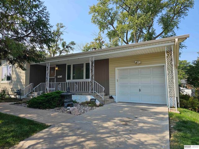 3124 S 42nd Street, Omaha, NE 68105