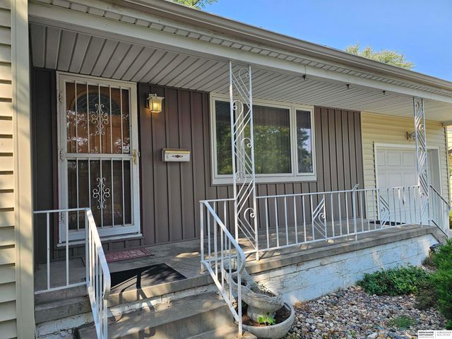 3124 S 42nd Street, Omaha, NE 68105