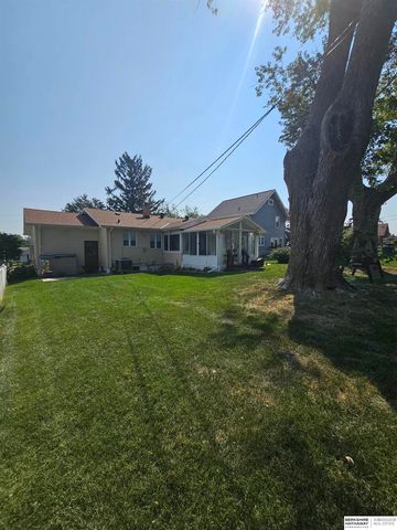 3124 S 42nd Street, Omaha, NE 68105