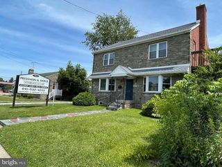 712 W MACDADE BLVD, Folsom, PA 19033