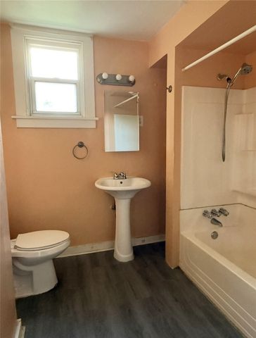 3672 Myrtle Ave, Castle Shannon, PA 15234