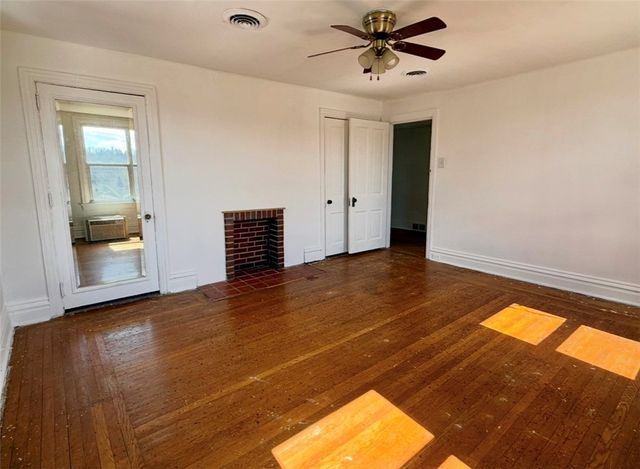 3672 Myrtle Ave, Castle Shannon, PA 15234