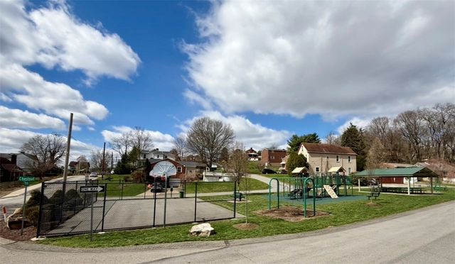 3672 Myrtle Ave, Castle Shannon, PA 15234