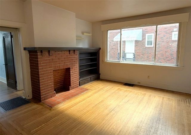3672 Myrtle Ave, Castle Shannon, PA 15234