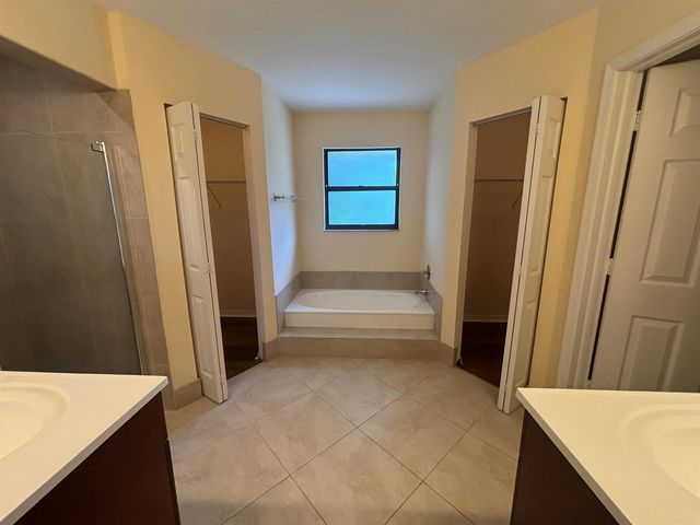 1563 40th Street, West Palm Beach, FL 33407