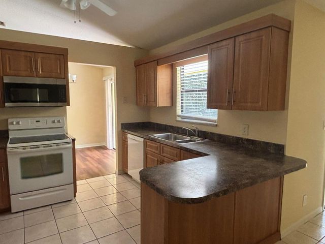 1563 40th Street, West Palm Beach, FL 33407