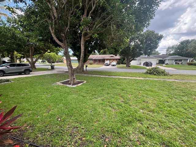 1563 40th Street, West Palm Beach, FL 33407