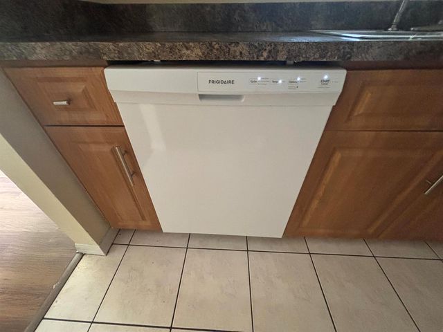 1563 40th Street, West Palm Beach, FL 33407