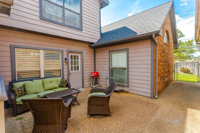 6019 Willow Wood Lane, Dallas, TX 75252