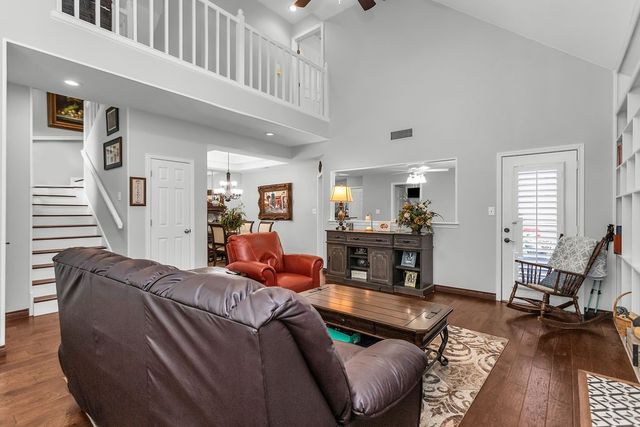 6019 Willow Wood Lane, Dallas, TX 75252