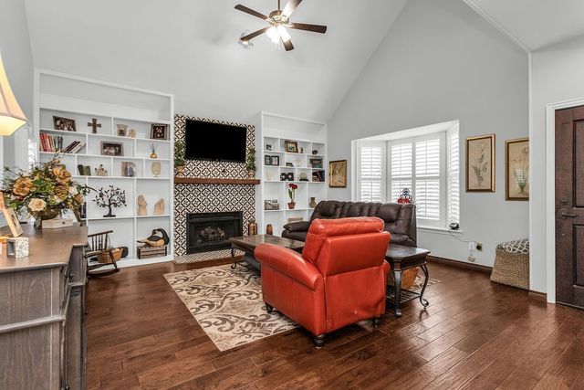 6019 Willow Wood Lane, Dallas, TX 75252