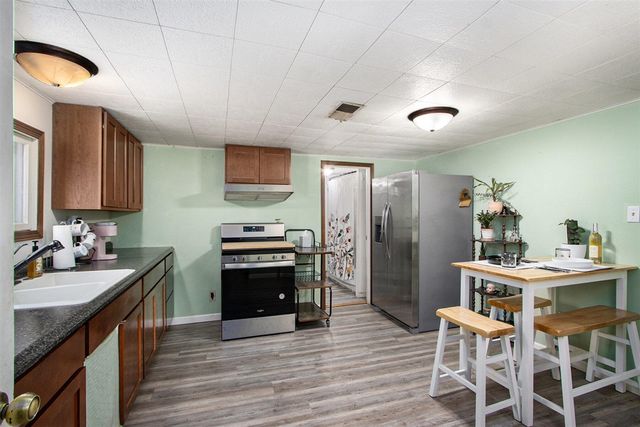 2418 Edgewood Drive, Kalamazoo, MI 49008