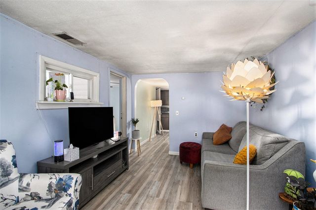 2418 Edgewood Drive, Kalamazoo, MI 49008