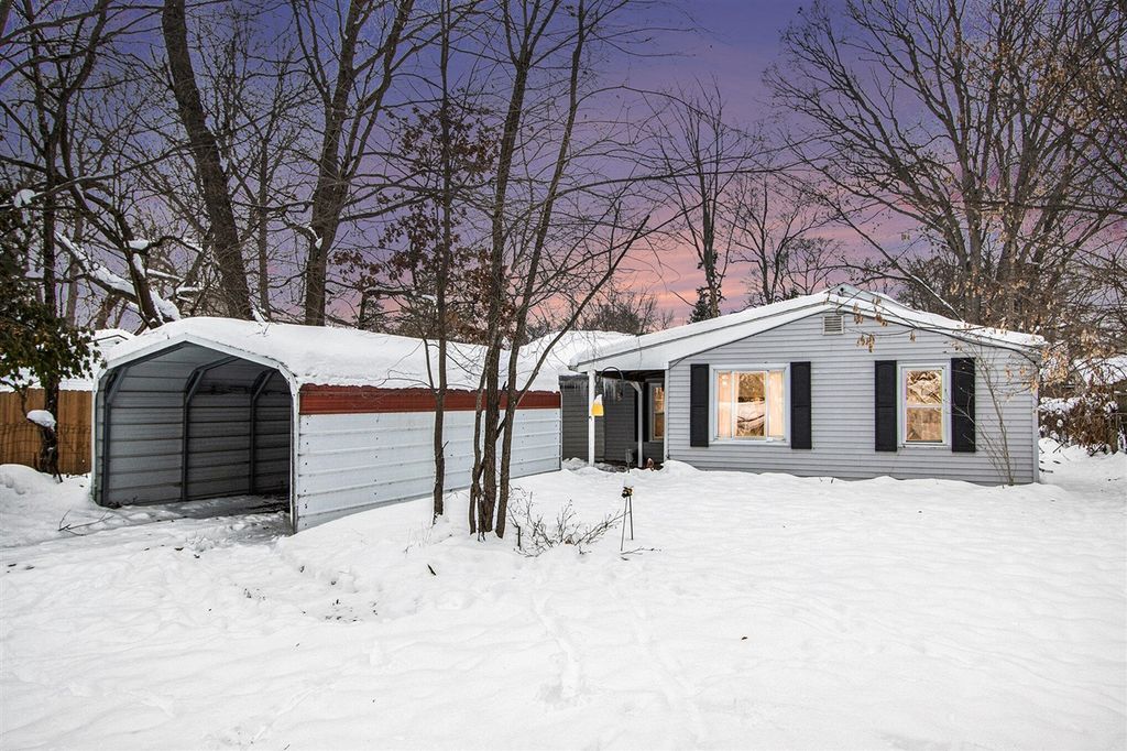 2418 Edgewood Drive, Kalamazoo, MI 49008