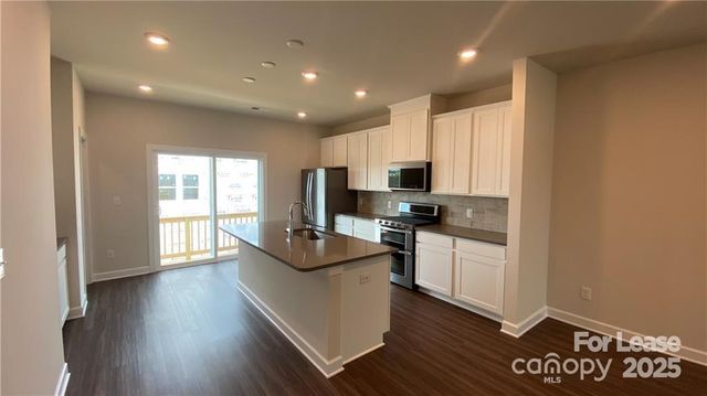 3860 Memorial Parkway 27, Charlotte, NC 28217