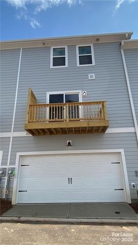 3860 Memorial Parkway 27, Charlotte, NC 28217