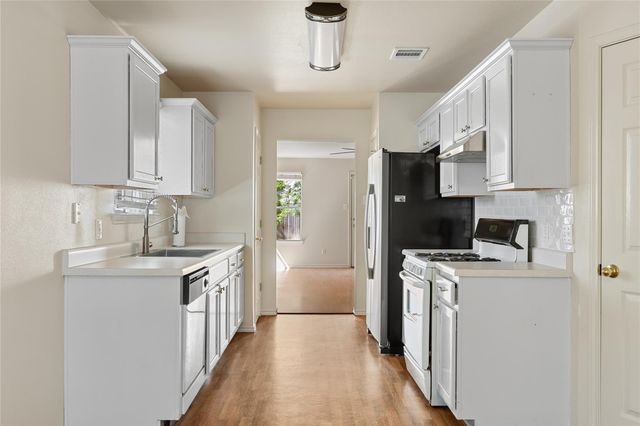 1513 Canon Yeomans TRL, Austin, TX 78748