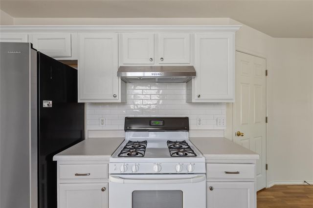 1513 Canon Yeomans TRL, Austin, TX 78748