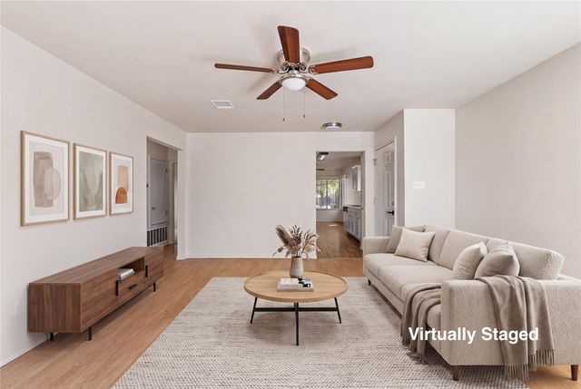 1513 Canon Yeomans TRL, Austin, TX 78748