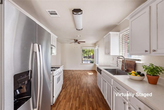 1513 Canon Yeomans TRL, Austin, TX 78748