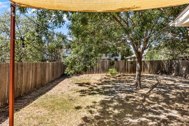 1513 Canon Yeomans TRL, Austin, TX 78748