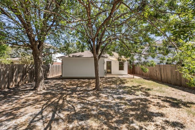 1513 Canon Yeomans TRL, Austin, TX 78748