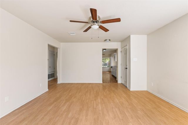 1513 Canon Yeomans TRL, Austin, TX 78748