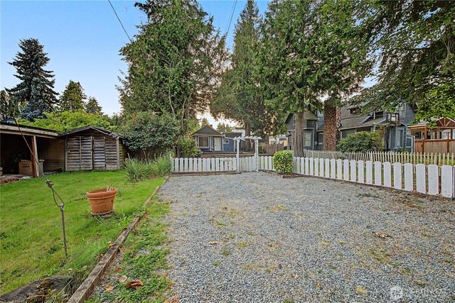 10255 41st Avenue SW, Seattle, WA 98146