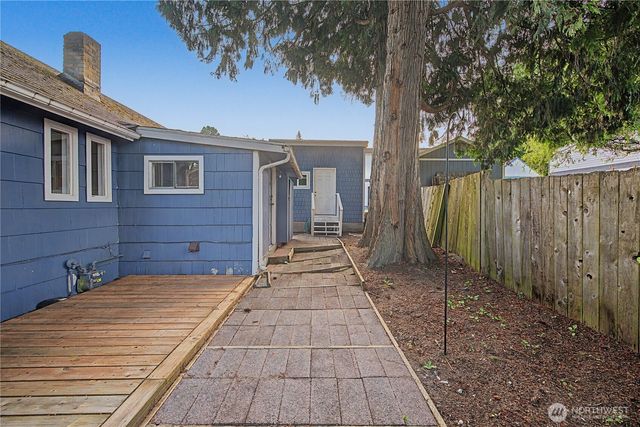 10255 41st Avenue SW, Seattle, WA 98146