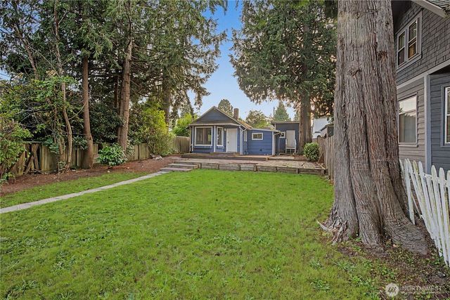 10255 41st Avenue SW, Seattle, WA 98146