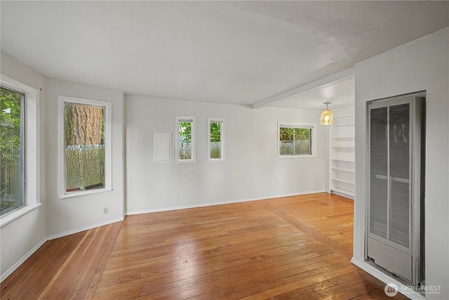 10255 41st Avenue SW, Seattle, WA 98146