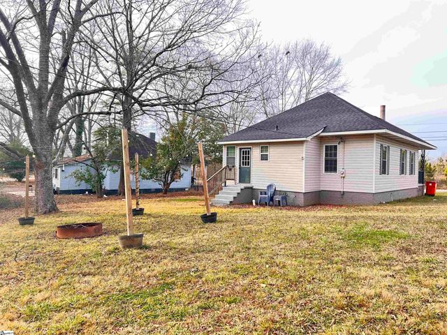 3 Jesse Street, Laurens, SC 29360