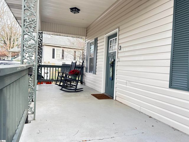 3 Jesse Street, Laurens, SC 29360