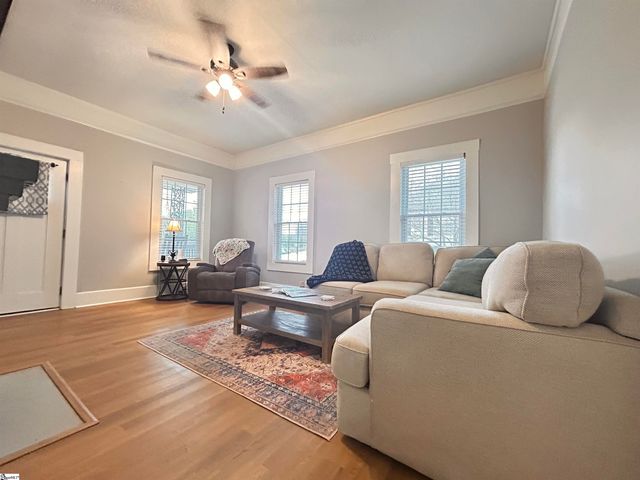 3 Jesse Street, Laurens, SC 29360