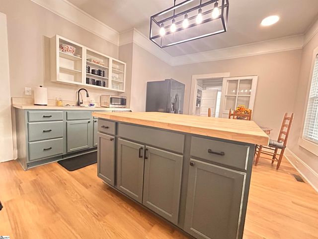 3 Jesse Street, Laurens, SC 29360