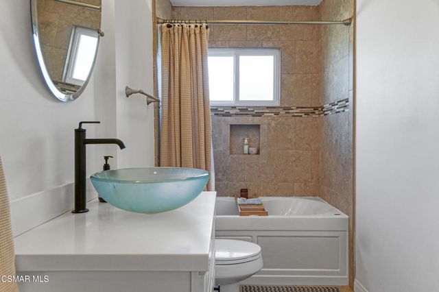 4717 Santa Lucia Drive, Woodland Hills, CA 91364