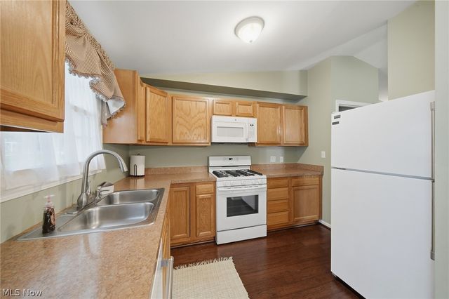 10487 Belleau Drive, Twinsburg, OH 44087