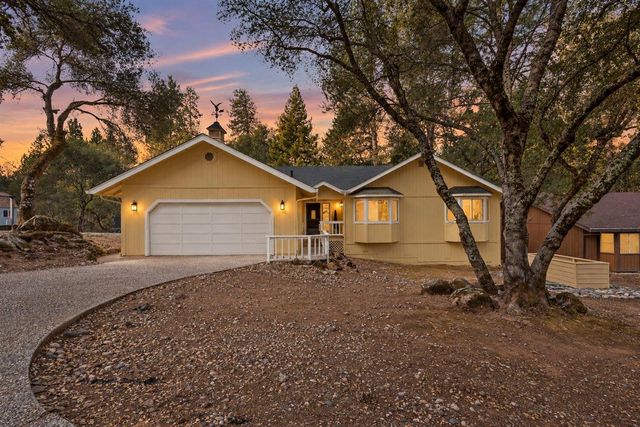 12858 Golden Trout Way, Penn Valley, CA 95946