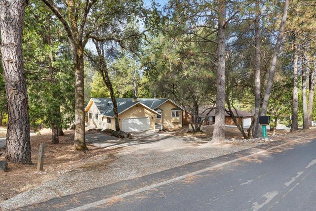12858 Golden Trout Way, Penn Valley, CA 95946