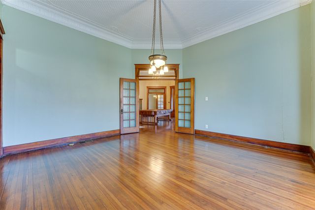 210 W Elm Street, Winnsboro, TX 75494