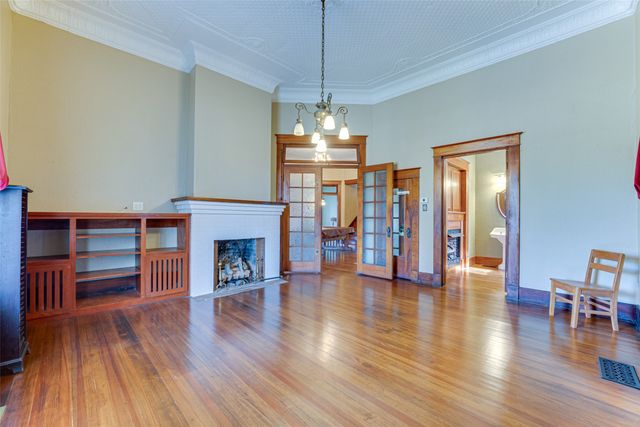 210 W Elm Street, Winnsboro, TX 75494