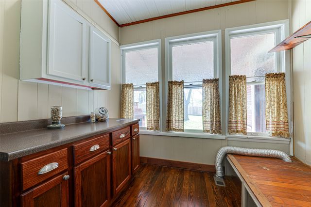 210 W Elm Street, Winnsboro, TX 75494